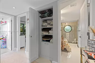 1000 W Island Blvd #202, Aventura, FL 33160 - Photo 27