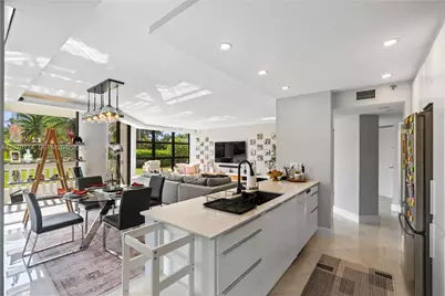 1000 W Island Blvd #202, Aventura, FL 33160 - Photo 7