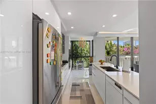 1000 W Island Blvd, Aventura, FL 33160 - Photo 15
