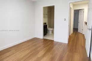 550 NW 82nd Ct, Miami, FL 33126 - Photo 15