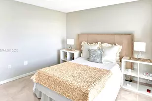 4400 Hillcrest Dr, Hollywood, FL 33021 - Photo 5