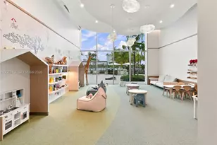 2411 Laguna Cir, Miami, FL 33181 - Photo 51