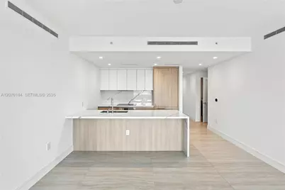 2411 Laguna Cir #1402, Miami, FL 33181 - Photo 11