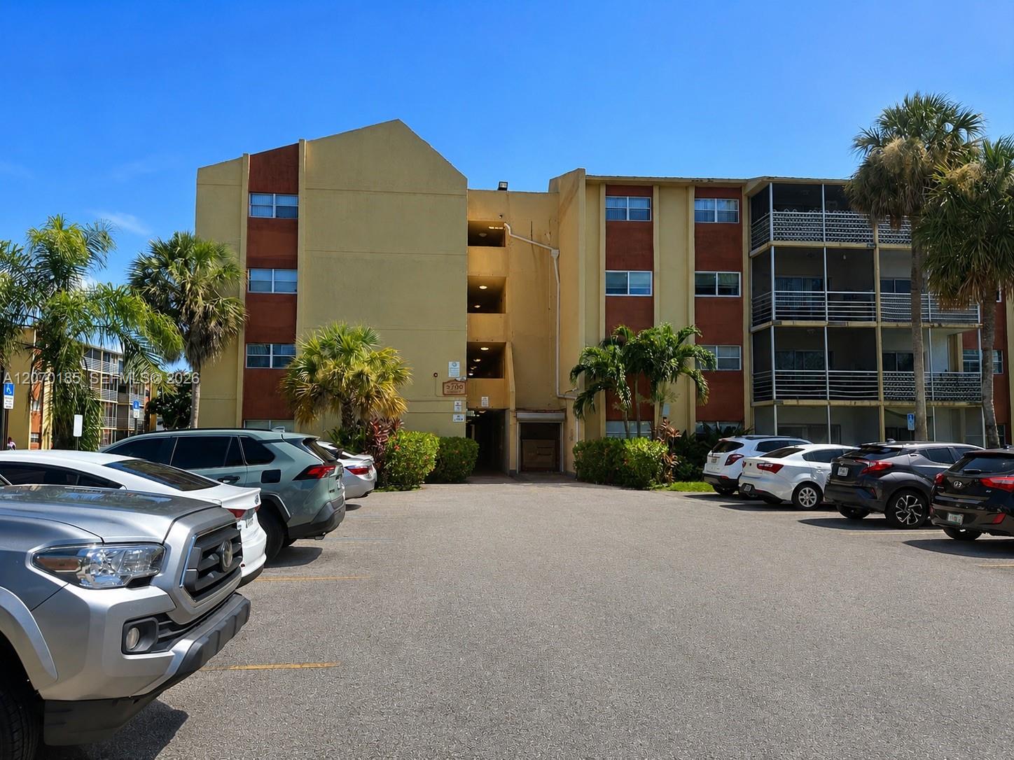 3700 NW 21st St #206 - 3700 NW 21st St #206, Lauderdale Lakes, FL 33311 Luxury Property | Jose Angel Pina
