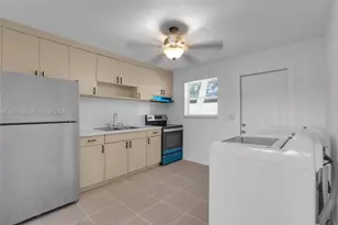 124 SE 2nd Terrace, Hallandale Beach, FL 33009 - Photo 7