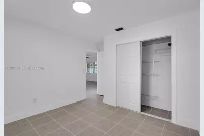 124 SE 2nd Ter #1-2, Hallandale Beach, FL 33009 - Photo 11