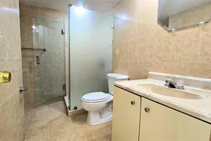 6990 NW 186th St, Hialeah, FL 33015 - Photo 9