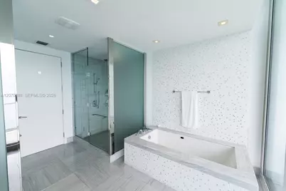 16901 Collins Ave #4201, Sunny Isles Beach, FL 33160 - Photo 15