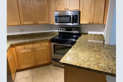 8245 Lake Dr #101, Doral, FL 33166 - Photo 7