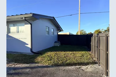 8100 Taft St #N/A, Pembroke Pines, FL 33024 - Photo 23
