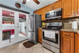 2765 W 61st Pl, Hialeah, FL 33016 - Photo 13