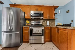 2765 W 61st Pl, Hialeah, FL 33016 - Photo 19