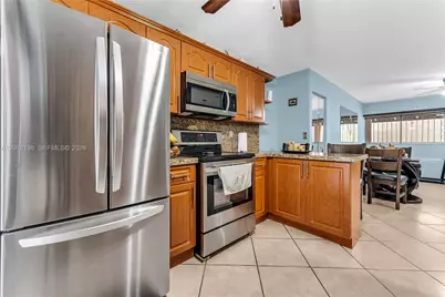 2765 W 61st Pl #103, Hialeah, FL 33016 - Photo 15