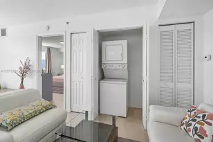 816 NW 11th St, Miami, FL 33136 - Photo 3
