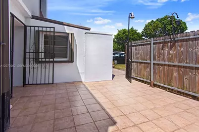 2524 SW 122nd Ct, Miami, FL 33175 - Photo 5
