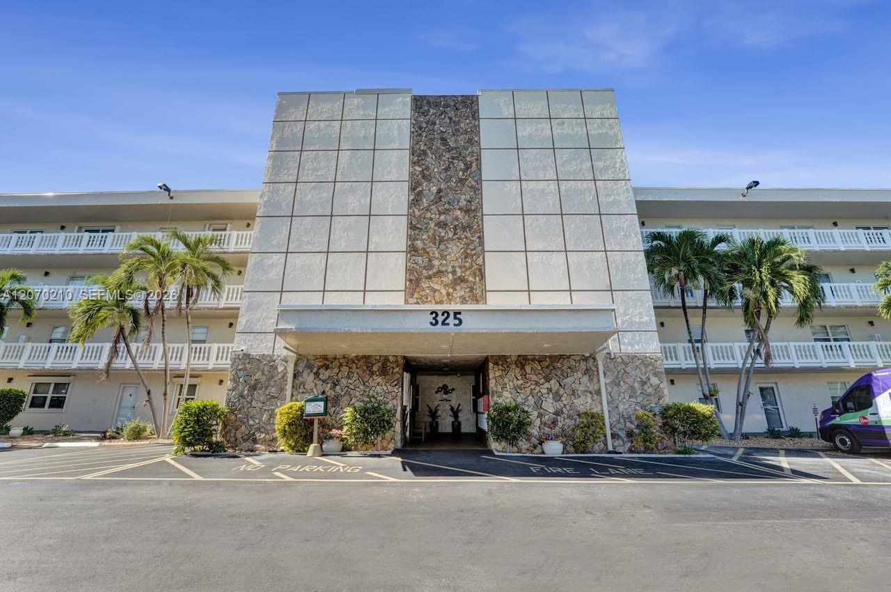 325 SE 11th Terrace #107 - 325 SE 11th Terrace #107, Dania Beach, FL 33004 Luxury Property | Jose Angel Pina