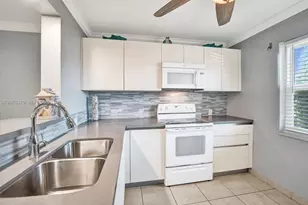 325 SE 11th Terrace, Dania Beach, FL 33004 - Photo 3