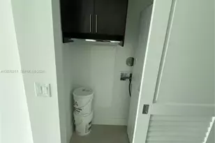 1080 Brickell Ave, Miami, FL 33131 - Photo 9