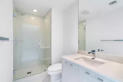 45 SW 9th St #2002, Miami, FL 33130 - Photo 9