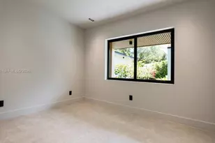 2110 NE 191st Dr, North Miami Beach, FL 33179 - Photo 13