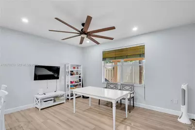 11369 NW 73rd Ter, Doral, FL 33178 - Photo 7
