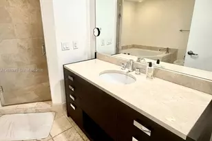 18201 Collins Ave, Sunny Isles Beach, FL 33160 - Photo 7