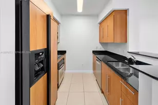 335 S Biscayne Blvd, Miami, FL 33131 - Photo 9