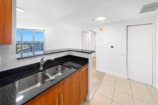 335 S Biscayne Blvd, Miami, FL 33131 - Photo 11