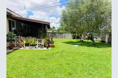 245 W 60th St, Hialeah, FL 33012 - Photo 15