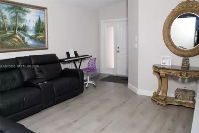 2732 W 68th Pl, Hialeah, FL 33016 - Photo 3