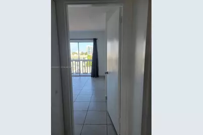 7620 Carlyle Ave #604, Miami Beach, FL 33141 - Photo 13