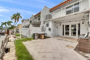 3690 NE 167th St, North Miami Beach, FL 33160 - Photo 33