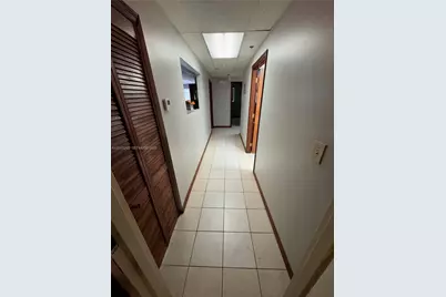 2310 NW 102nd Pl, Doral, FL 33172 - Photo 17