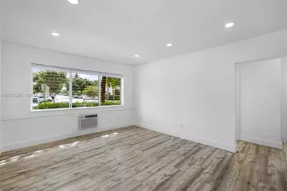 2250 Bay Dr #7, Miami Beach, FL 33141 - Photo 9