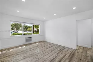 2250 Bay Dr, Miami Beach, FL 33141 - Photo 9
