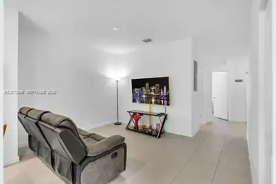 27704 SW 156th Ct, Homestead, FL 33032 - Photo 9