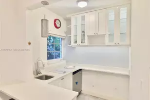 260 Euclid Ave, Miami Beach, FL 33139 - Photo 9