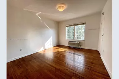 743 15th St #12, Miami Beach, FL 33139 - Photo 1