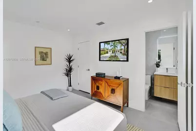 2380 NE 184th Ter, North Miami Beach, FL 33160 - Photo 31