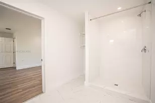 20720 NW 34th Ave, Miami Gardens, FL 33056 - Photo 13