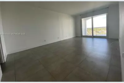 5401 Collins Ave #620, Miami Beach, FL 33140 - Photo 15