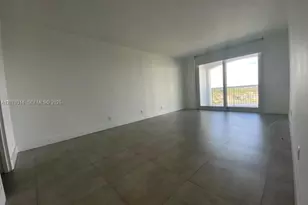 5401 Collins Ave, Miami Beach, FL 33140 - Photo 15