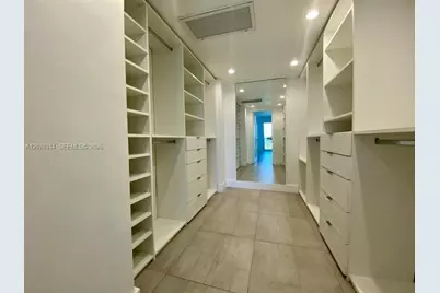 5401 Collins Ave #620, Miami Beach, FL 33140 - Photo 17