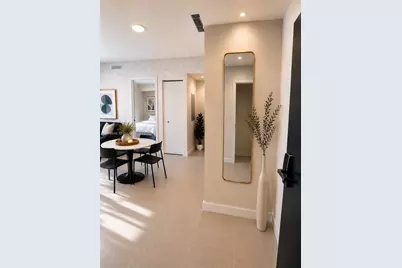 121 NE 5th St #3713, Miami, FL 33132 - Photo 5