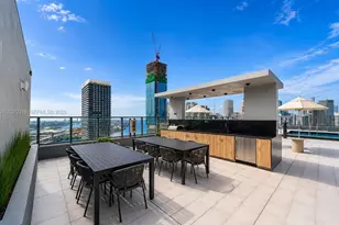 121 NE 5th St, Miami, FL 33132 - Photo 27