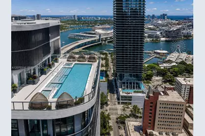 121 NE 5th St #3713, Miami, FL 33132 - Photo 35
