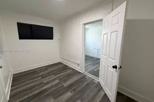 524 NW 35th St, Miami, FL 33127 - Photo 5