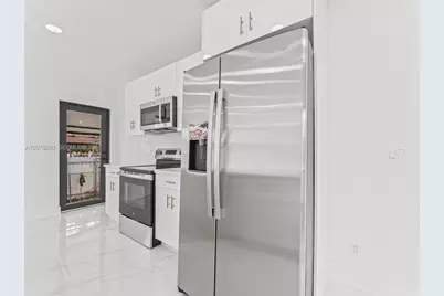 2500 SW 23rd Ter, Miami, FL 33145 - Photo 7
