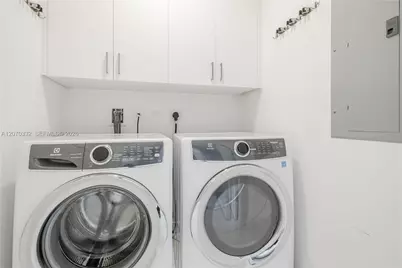 851 NE 1st Ave #3911, Miami, FL 33132 - Photo 25