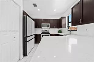 20576 NE 5th Pl, Miami, FL 33179 - Photo 9